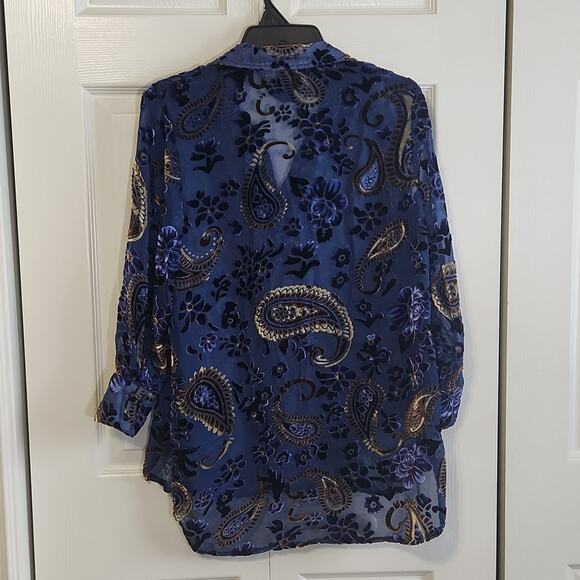 Paparazzi Women's Sheer Velvet 3/4 Sleeve Blouse Size Med Floral Paisley Hi-Low - Picture 2 of 10